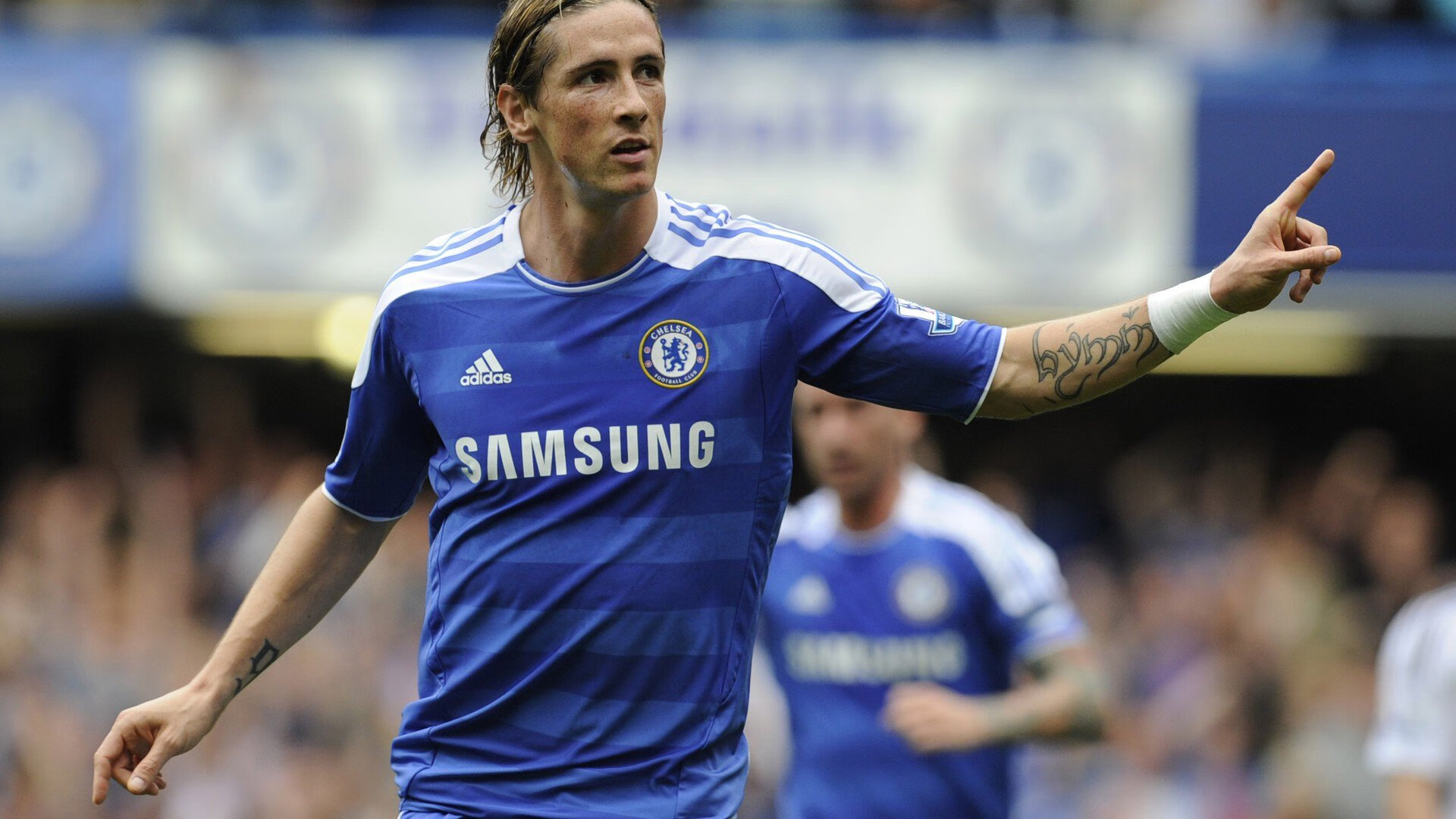 终场“绝杀歌”回顾:点燃球迷激情的瞬间,绝杀集锦