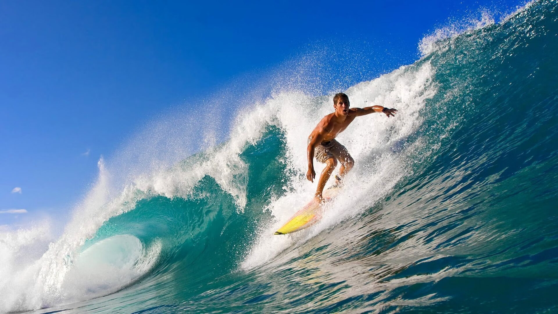 爱游戏官方入口-逆风翻盘的“奇迹队”——他们书写了历史，奇迹队海报